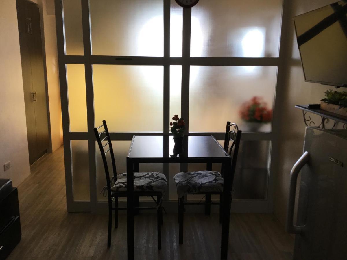Condominium With Swimming Pool And Viewing Deck Tagaytay City Екстериор снимка