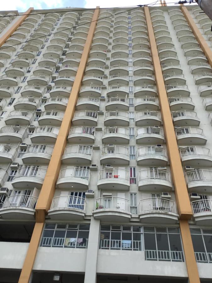 Condominium With Swimming Pool And Viewing Deck Tagaytay City Екстериор снимка
