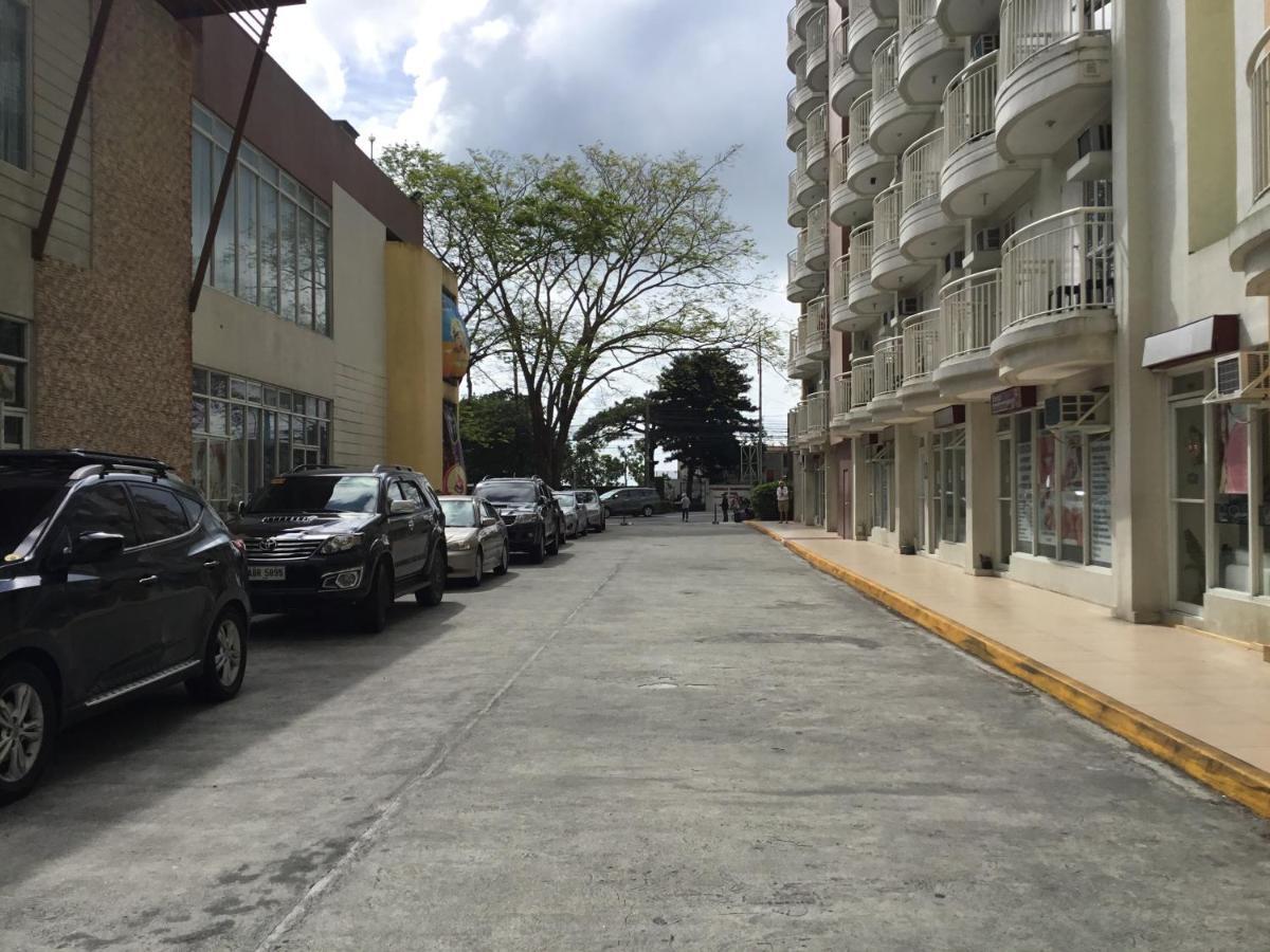 Condominium With Swimming Pool And Viewing Deck Tagaytay City Екстериор снимка